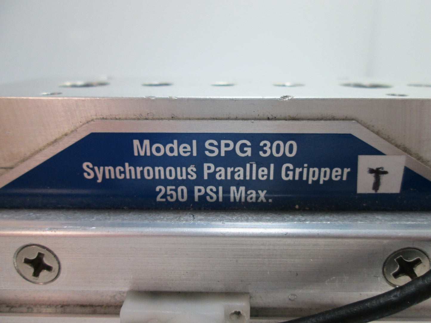 Used Fabco-Air SPG300-J2-E24C-A-V Parallel Gripper, 22 lbf, 0.54" Stroke, w/ Sensors