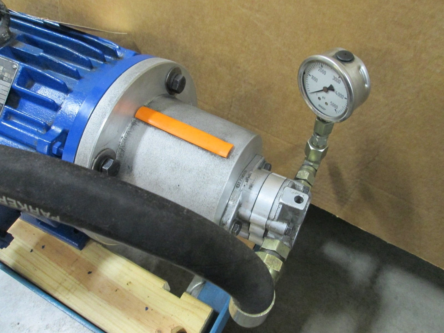 Used Elektrim ESg AC Motor, Voltage: 230/460VAC at 60Hz, With Reservoir and Pump
