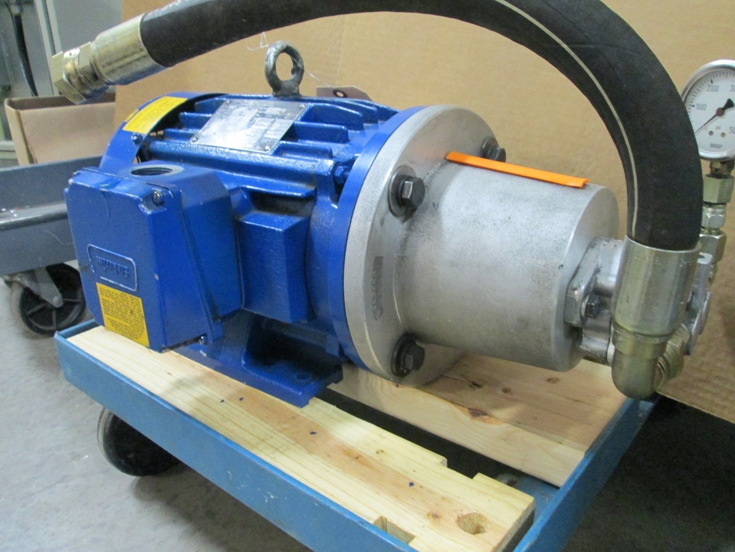 Used Elektrim ESg AC Motor, Voltage: 230/460VAC at 60Hz, With Reservoir and Pump