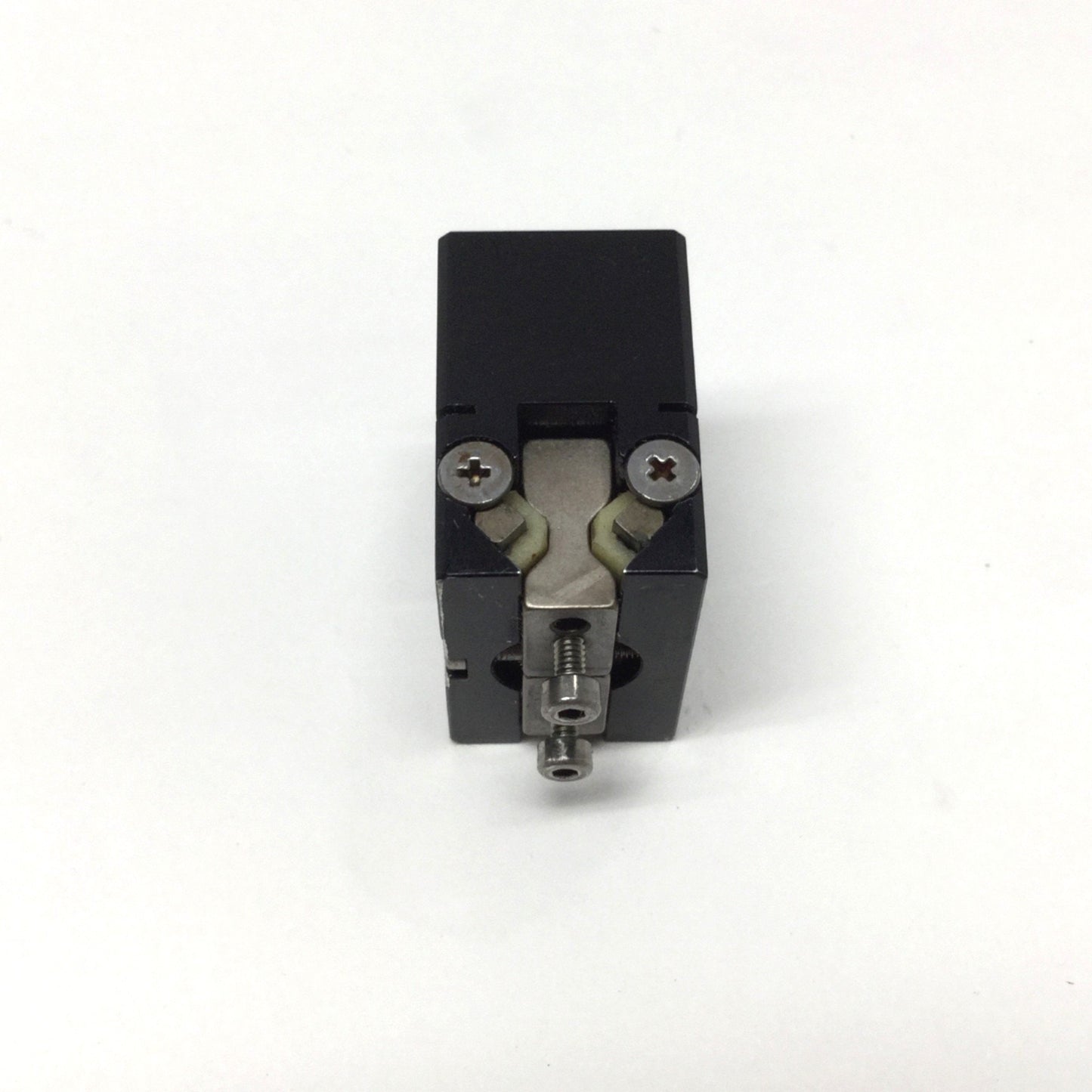 Used Destaco RPM-3M Robohand Mini Parallel Gripper, 1/4" Stroke, 8 lbs Force @ 100psi