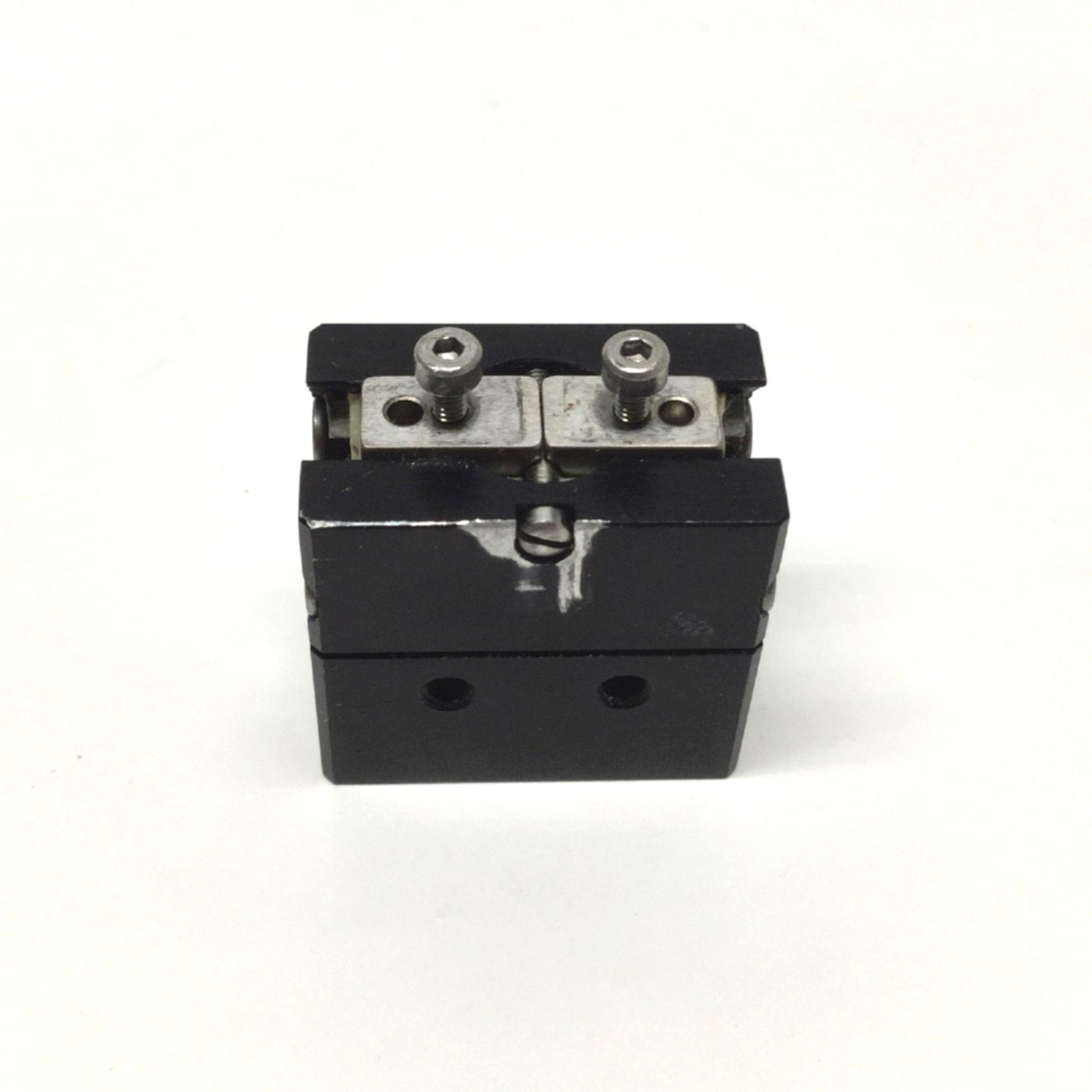 Used Destaco RPM-3M Robohand Mini Parallel Gripper, 1/4" Stroke, 8 lbs Force @ 100psi