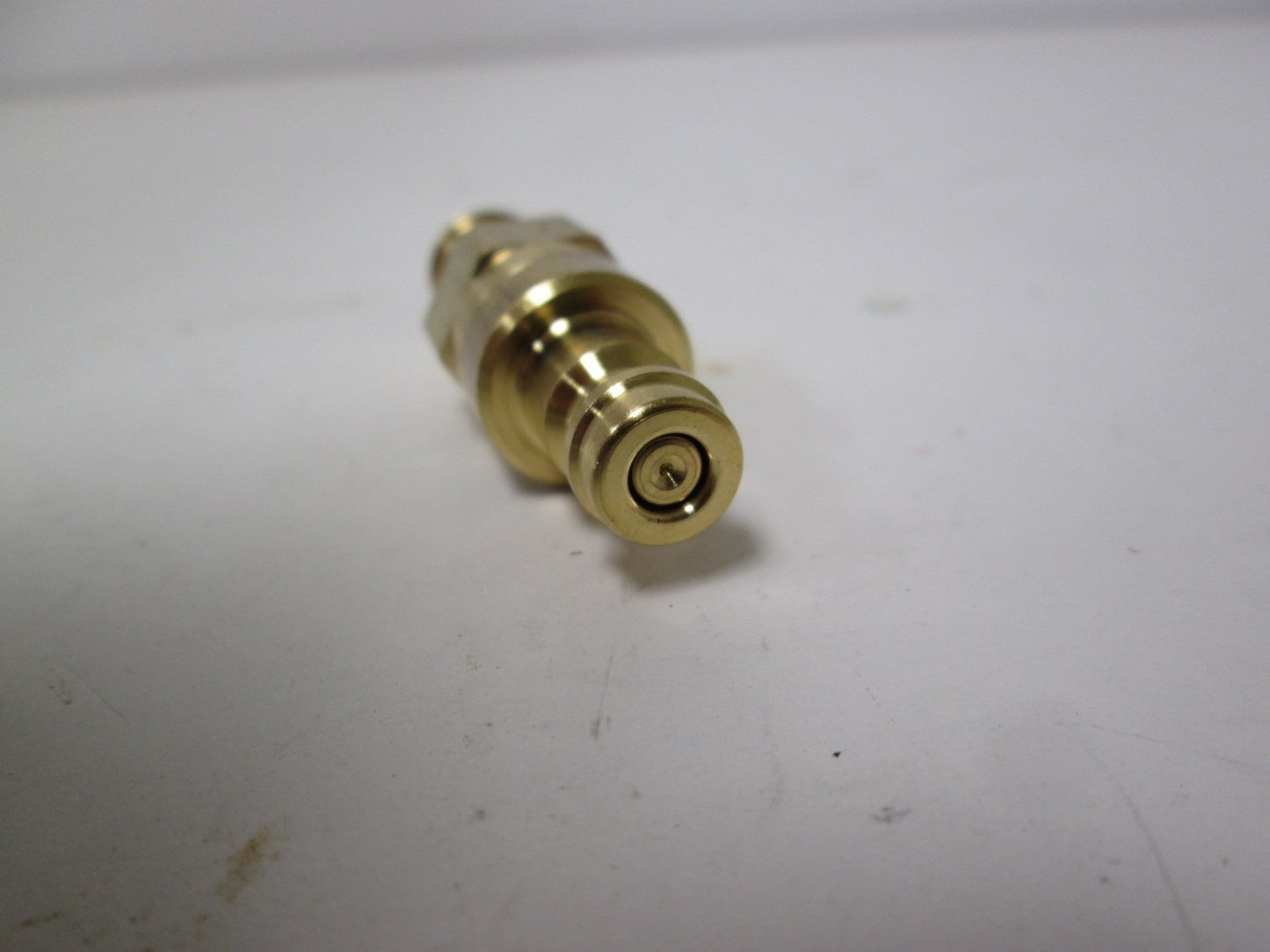 New Rectus 21SBTF10MPX Valved Plug 10mm Barbed Fitting to Quick-Connect Brass