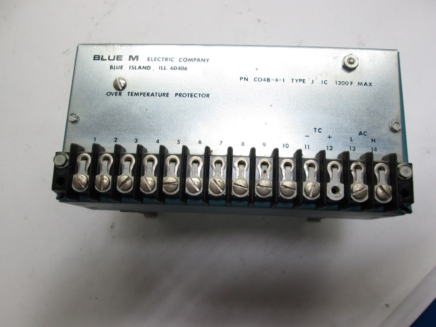 Used Blue M C04B-4-1 Over Temperature Protector, Supply Voltage: 120VAC