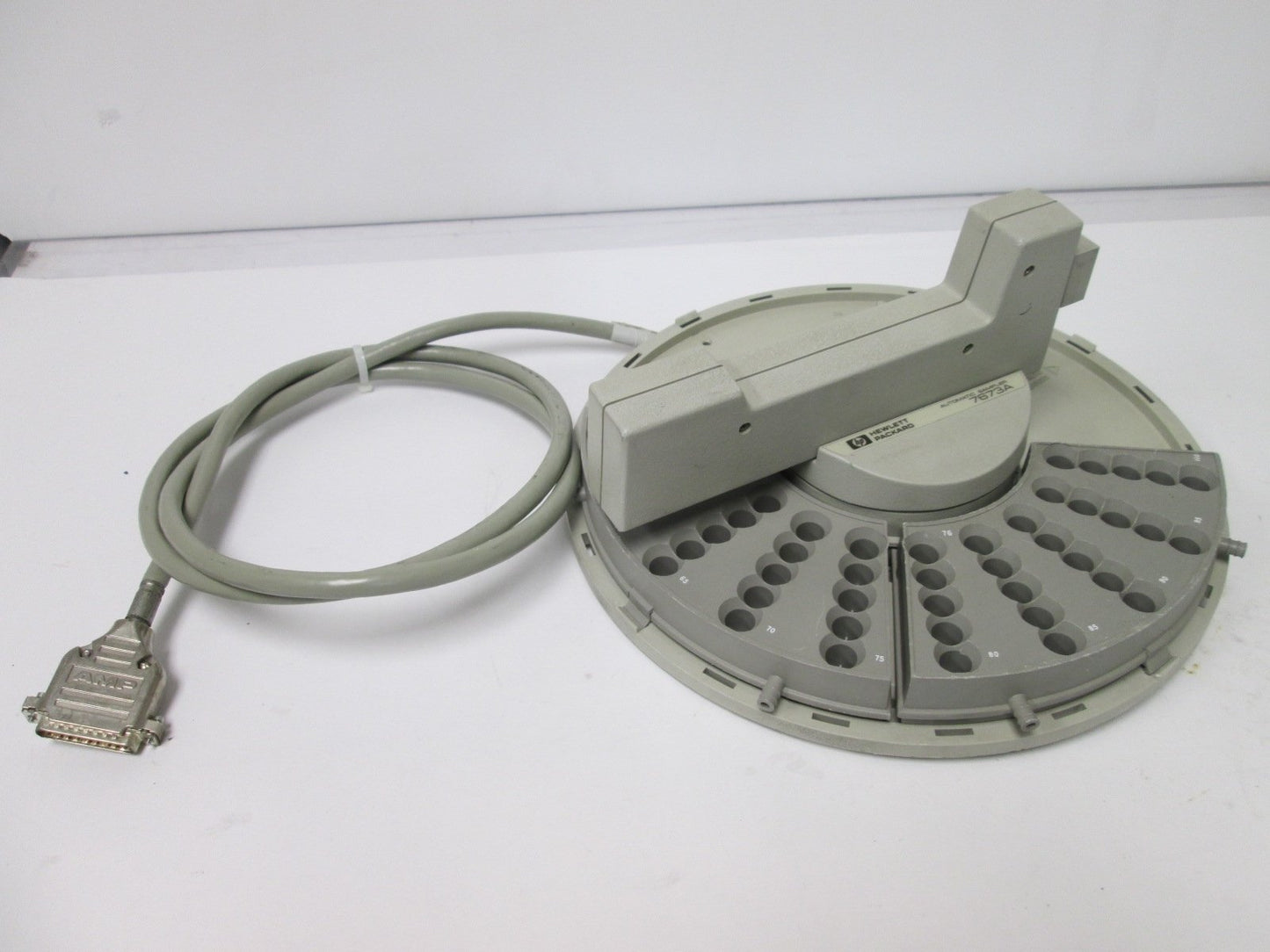 Used Hewlett Packard 18596A Auto-Sampler Tray, *Missing 2x 25-Slot Trays*, 25-Pin