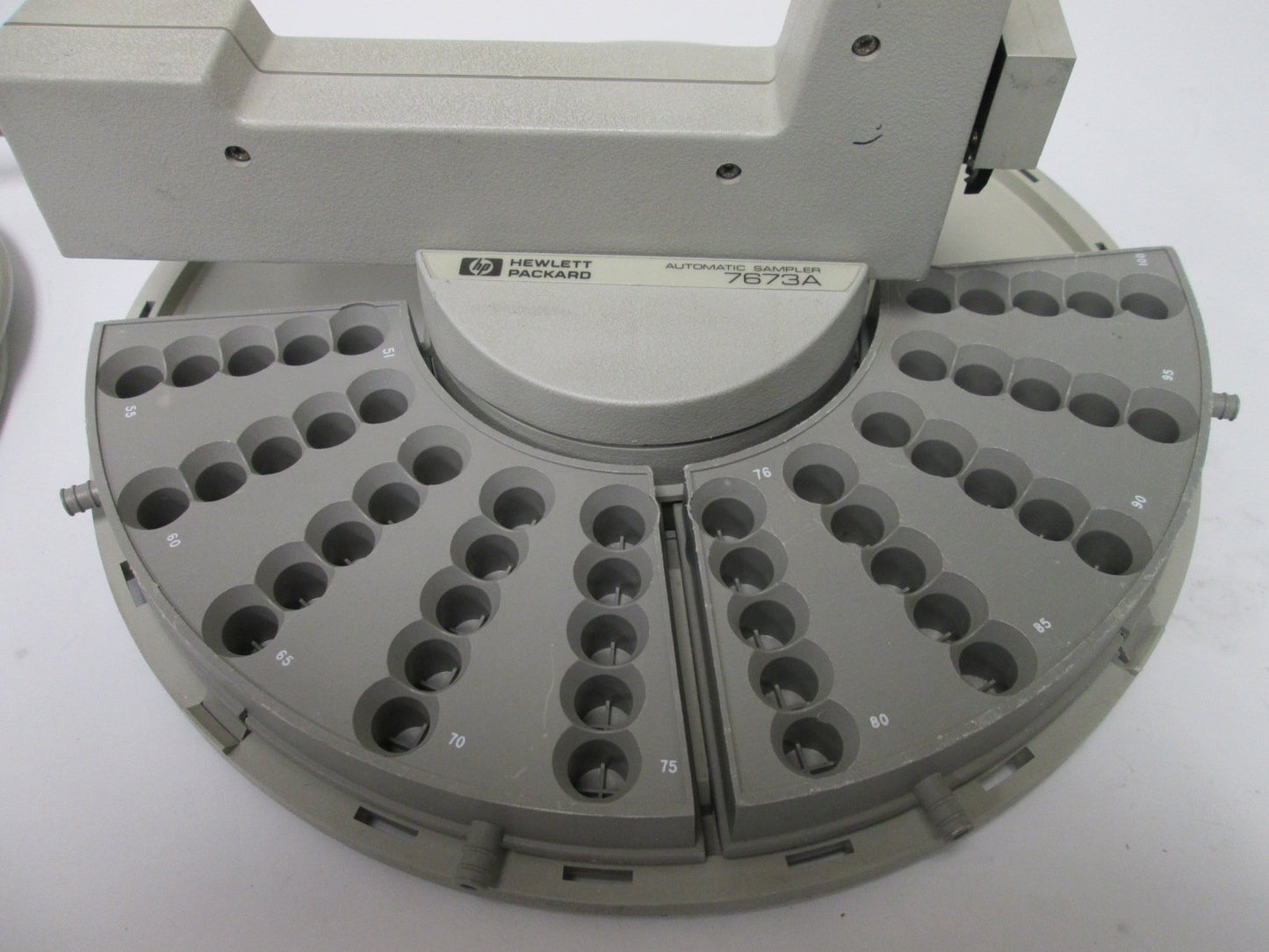 Used Hewlett Packard 18596A Auto-Sampler Tray, *Missing 2x 25-Slot Trays*, 25-Pin