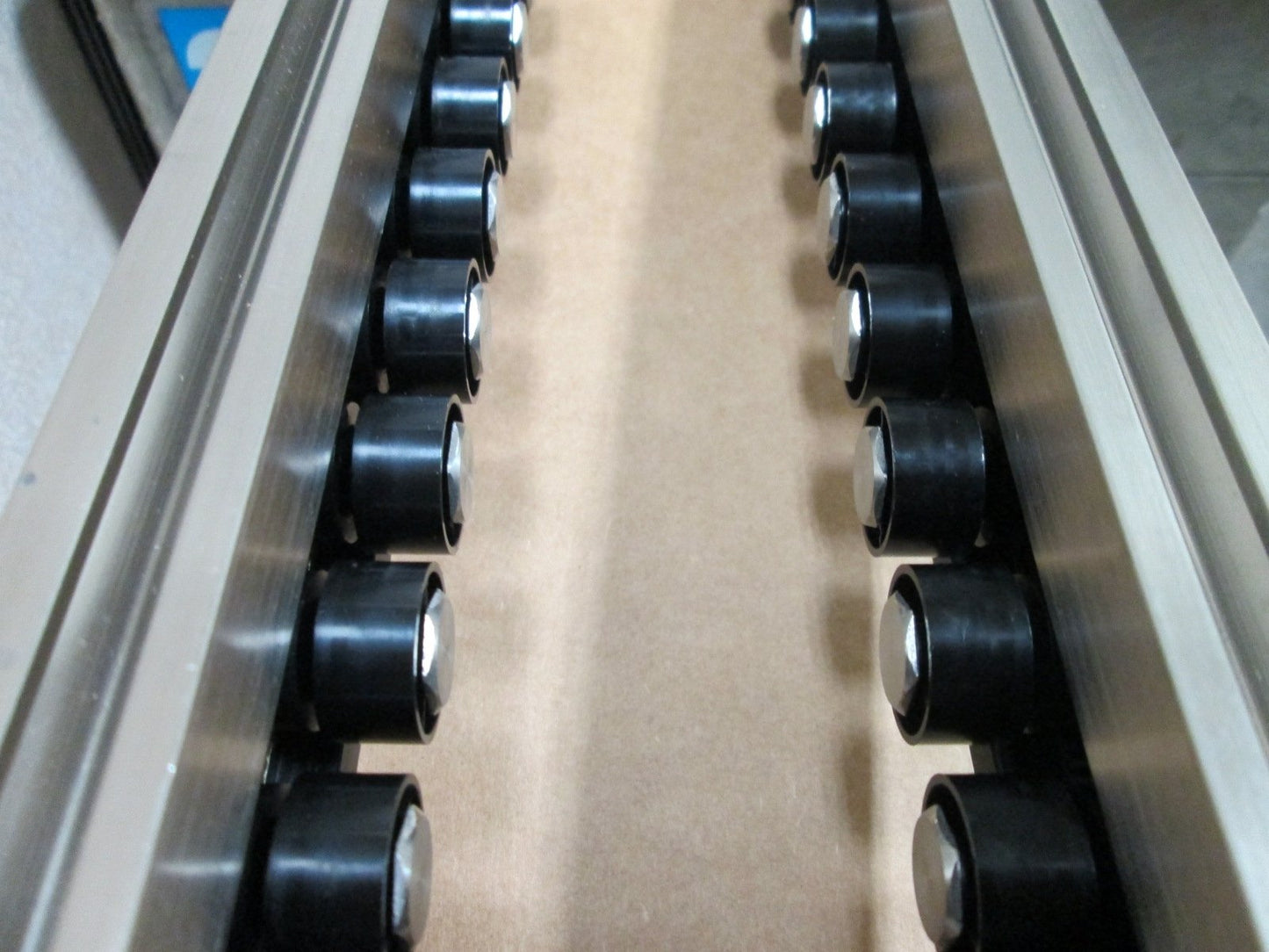 New – Open box Quickdraw 801552 Slip Roller Conveyor, 72" Long, With Power Supply & Controller