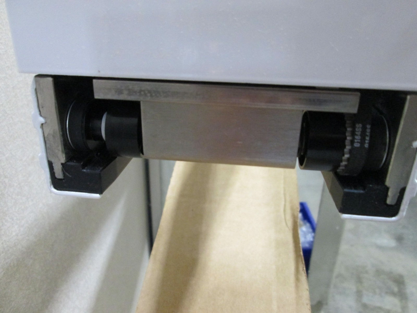 New – Open box Quickdraw 801552 Slip Roller Conveyor, 72" Long, With Power Supply & Controller