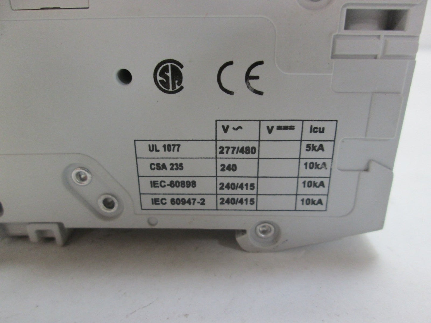Used Cutler Hammer WMS3C16 C16 Circuit Breaker 480 VAC 16 A 3 Pole DIN Rail Mountable