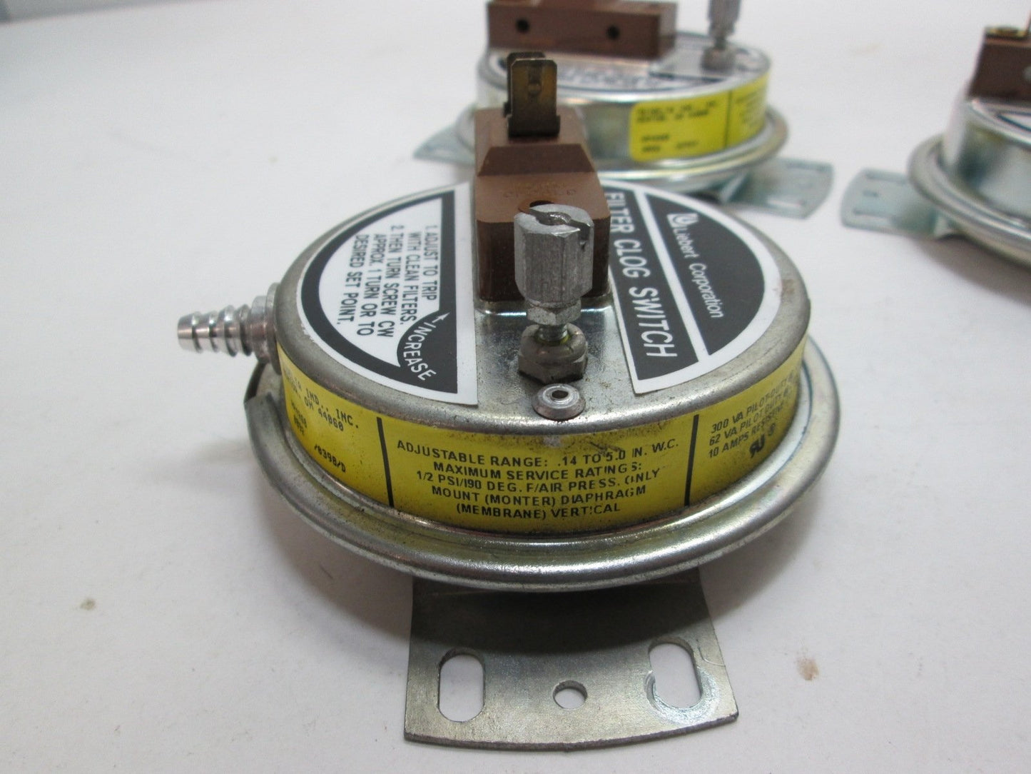Used Lot of 3 Liebert Honeywell AP4268 Filter Clog Switches 24-277 VAC 60HZ 10 Amp