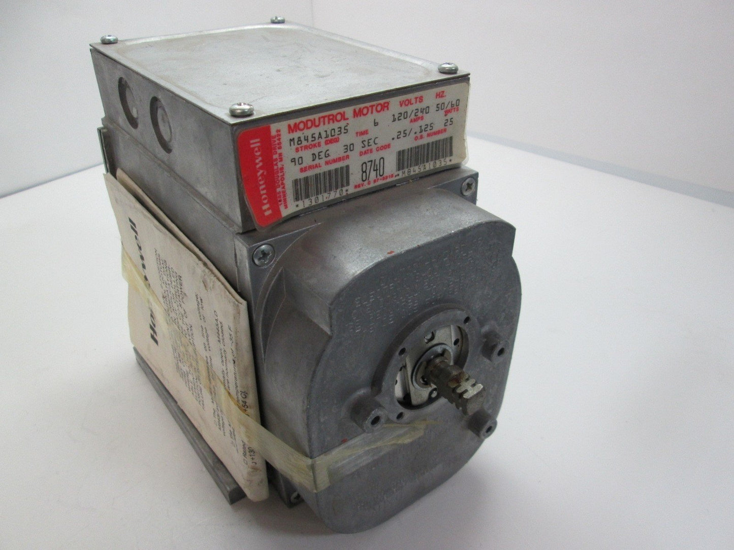 Used Honeywell Modutrol M845A1035 Motor HVAC 120/240VAC 50/60Hz 0.25/0.125 Amps 25W