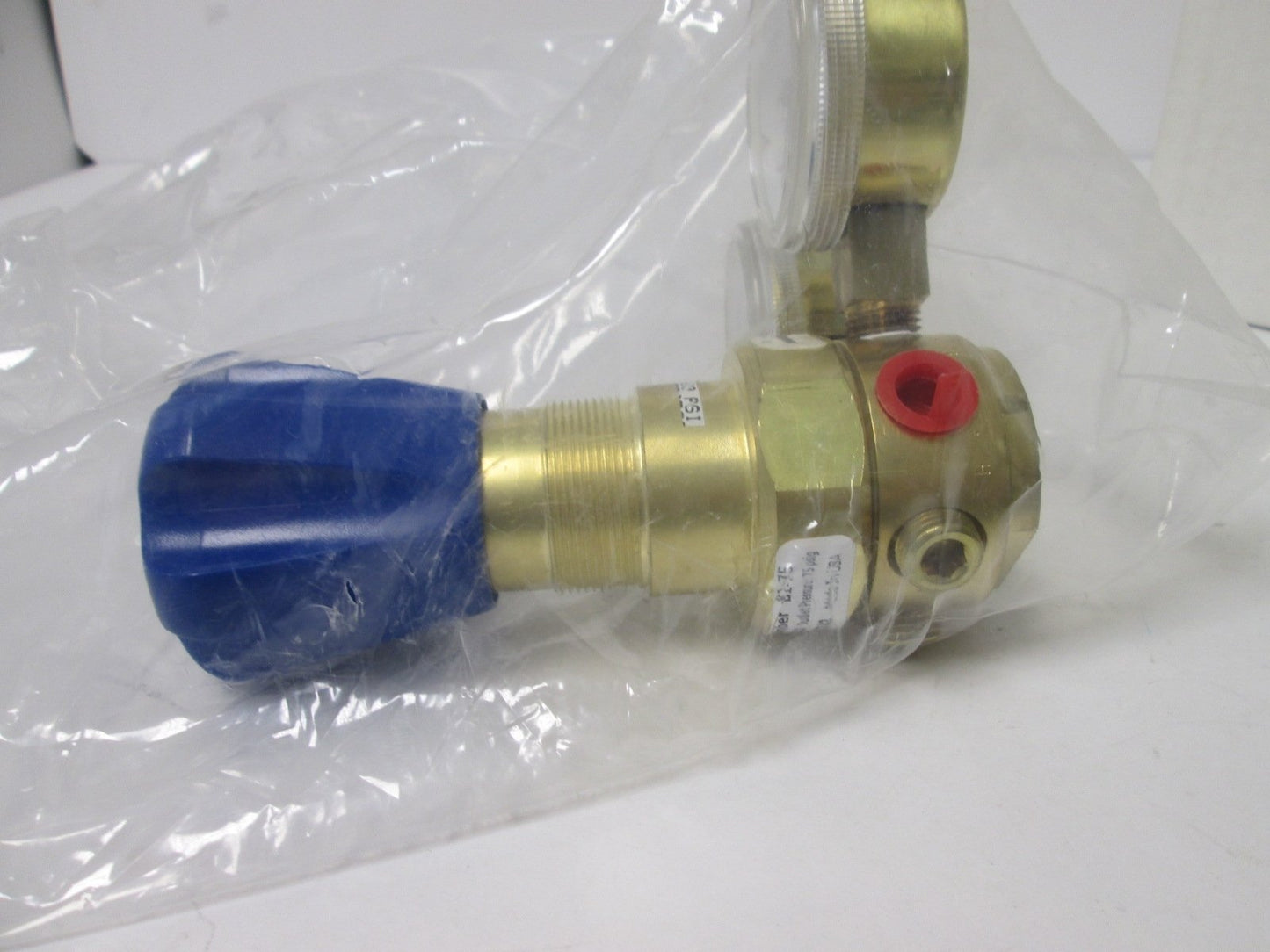 New Advanced B1-75 APD175NV Gas Regulator, Max Inlet Pressure: 3000psi