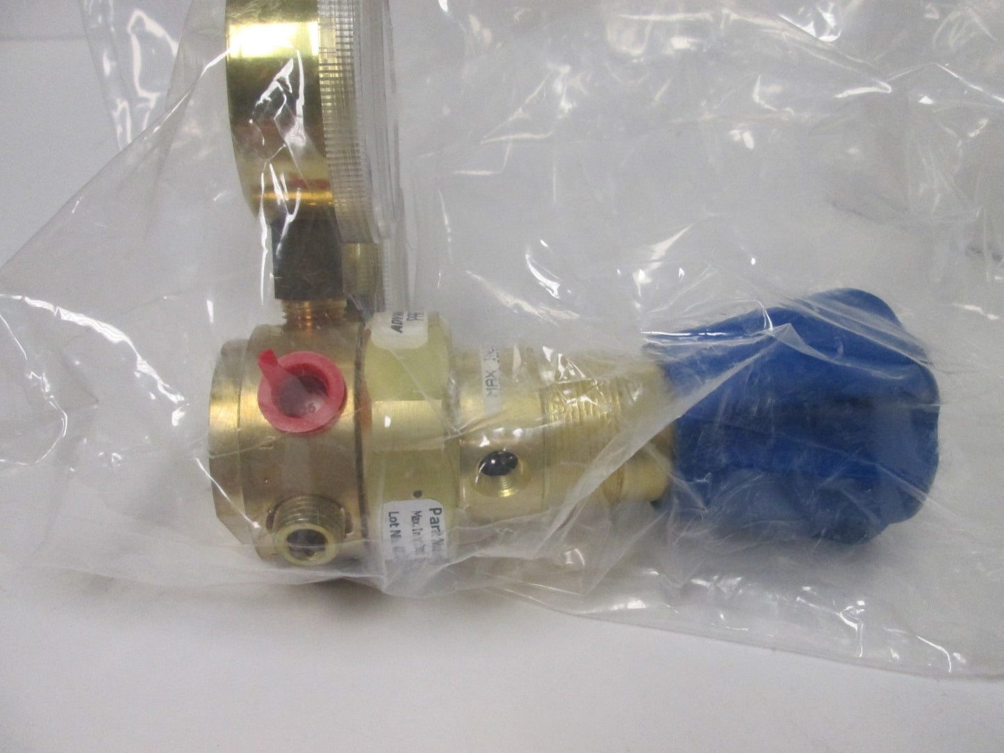 New Advanced B1-75 APD175NV Gas Regulator, Max Inlet Pressure: 3000psi
