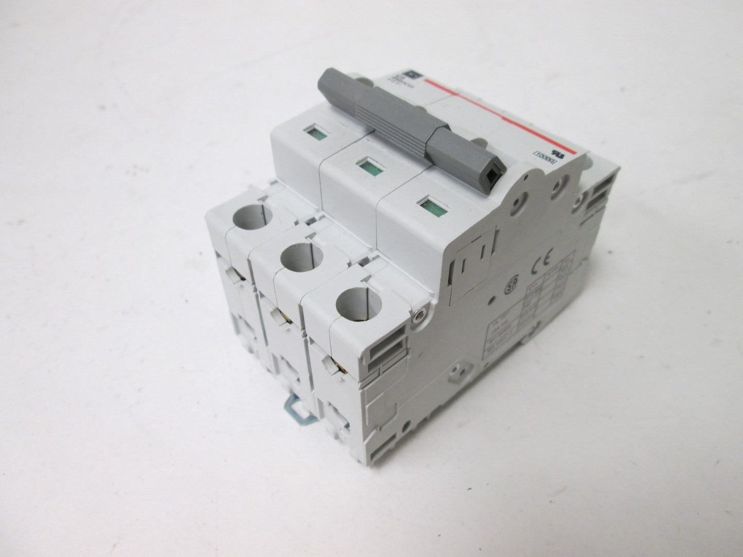 Used Cutler Hammer WMS3C03 Circuit Breaker, 3-Pole, Rating: 415VAC 3A, DIN Rail Mount