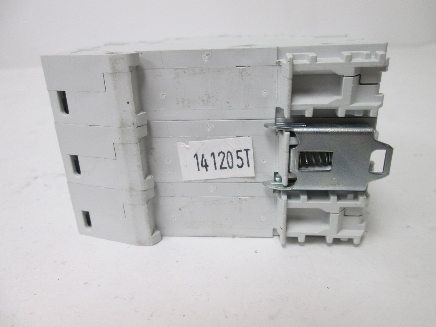 Used Cutler Hammer WMS3C03 Circuit Breaker, 3-Pole, Rating: 415VAC 3A, DIN Rail Mount