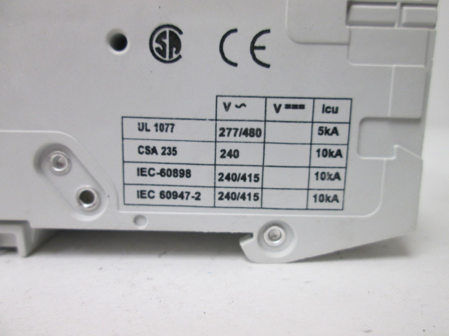 Used Cutler Hammer WMS3C06 Circuit Breaker, 3-Pole, Rating: 415VAC 6A, DIN Rail Mount