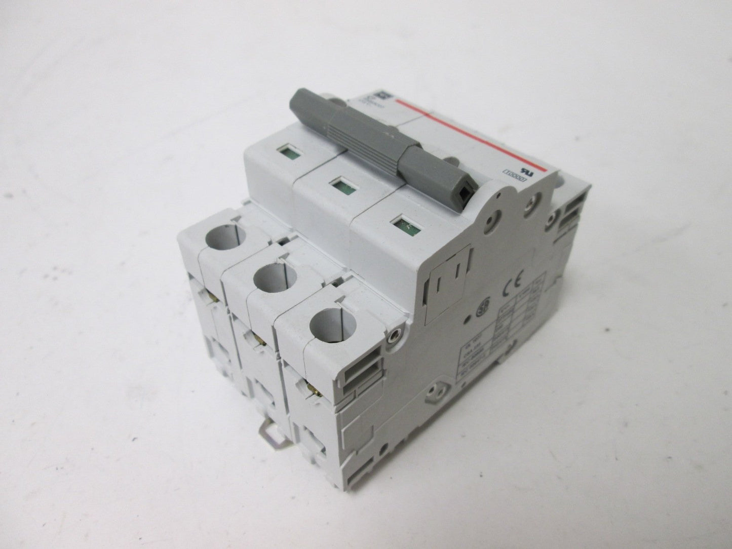 Used Cutler Hammer WMS3C07 Circuit Breaker, 3-Pole, Rating: 415VAC 7A, DIN Rail Mount