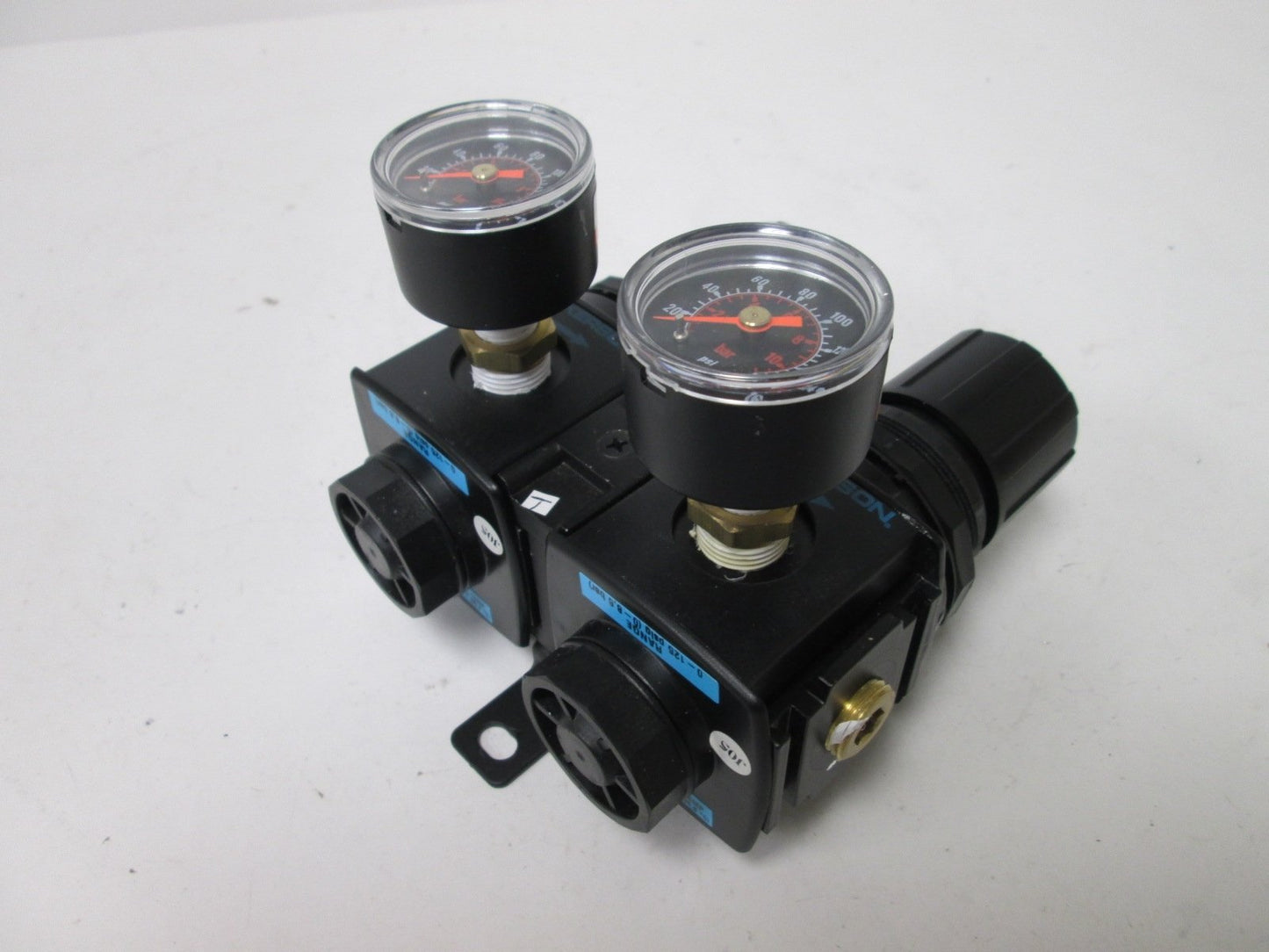 Used Lot of 2 Wilkerson R19-03-FC00 Regulators, Set Pressure: 0-125psi, Inlet: 300psi