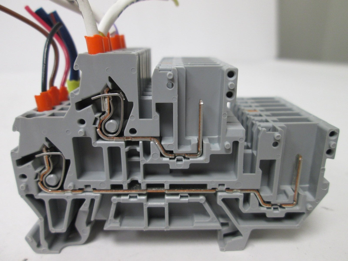 Used Lot of 42 Wago 870 Double-Deck Terminal Blocks, Rating: 500V 16A, DIN Rail