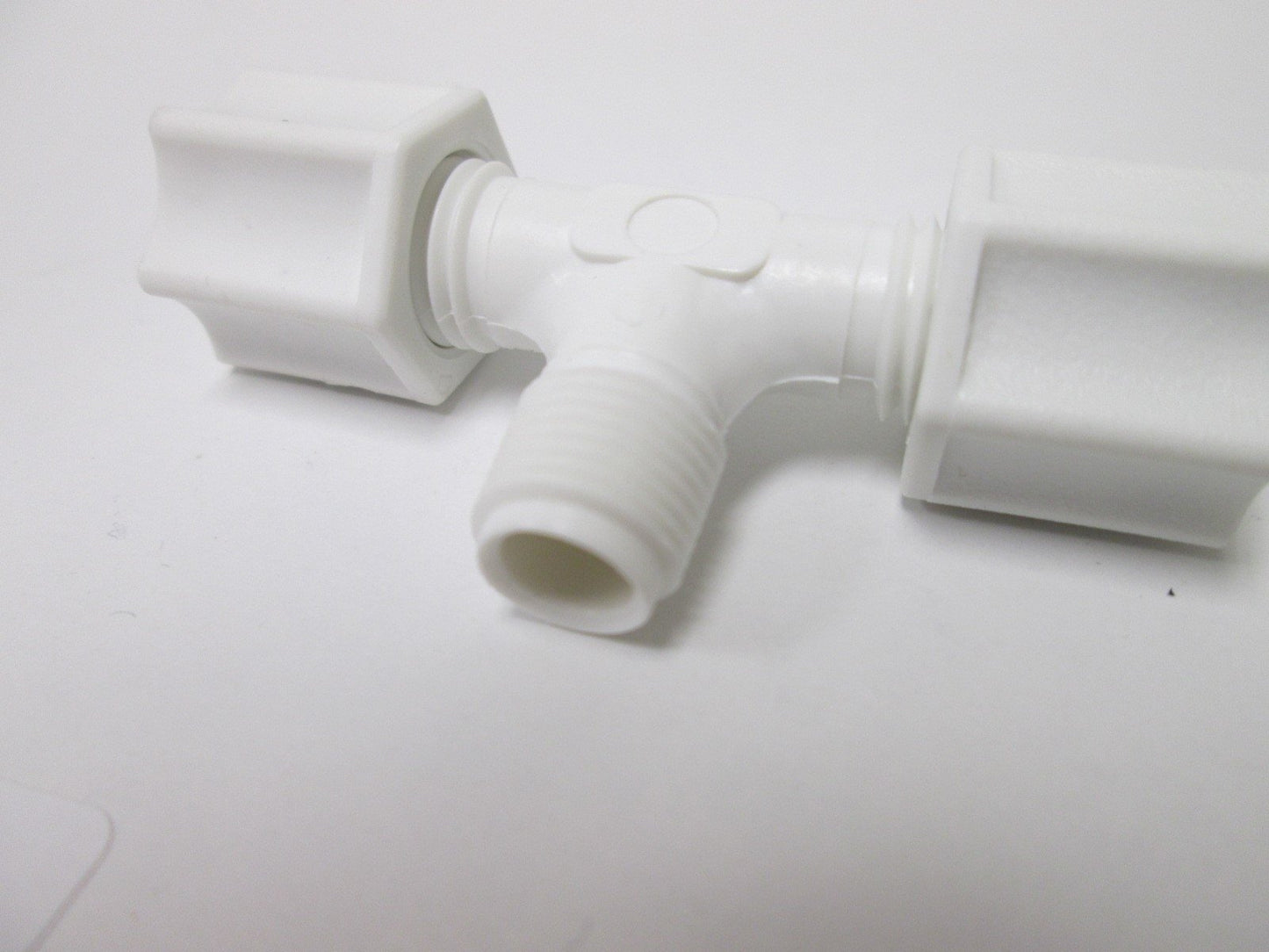 New Lot of 52 Compression Tube Tee Adapters, 1/8" NPT Male to 1/4" Tubing