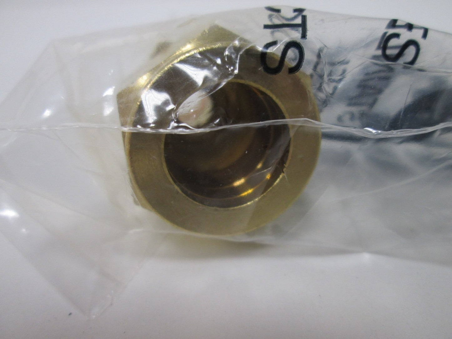 New Lot of 2 SSP IBD10RU6 Compression Unions, 5/8" to 3/8", Material: Brass