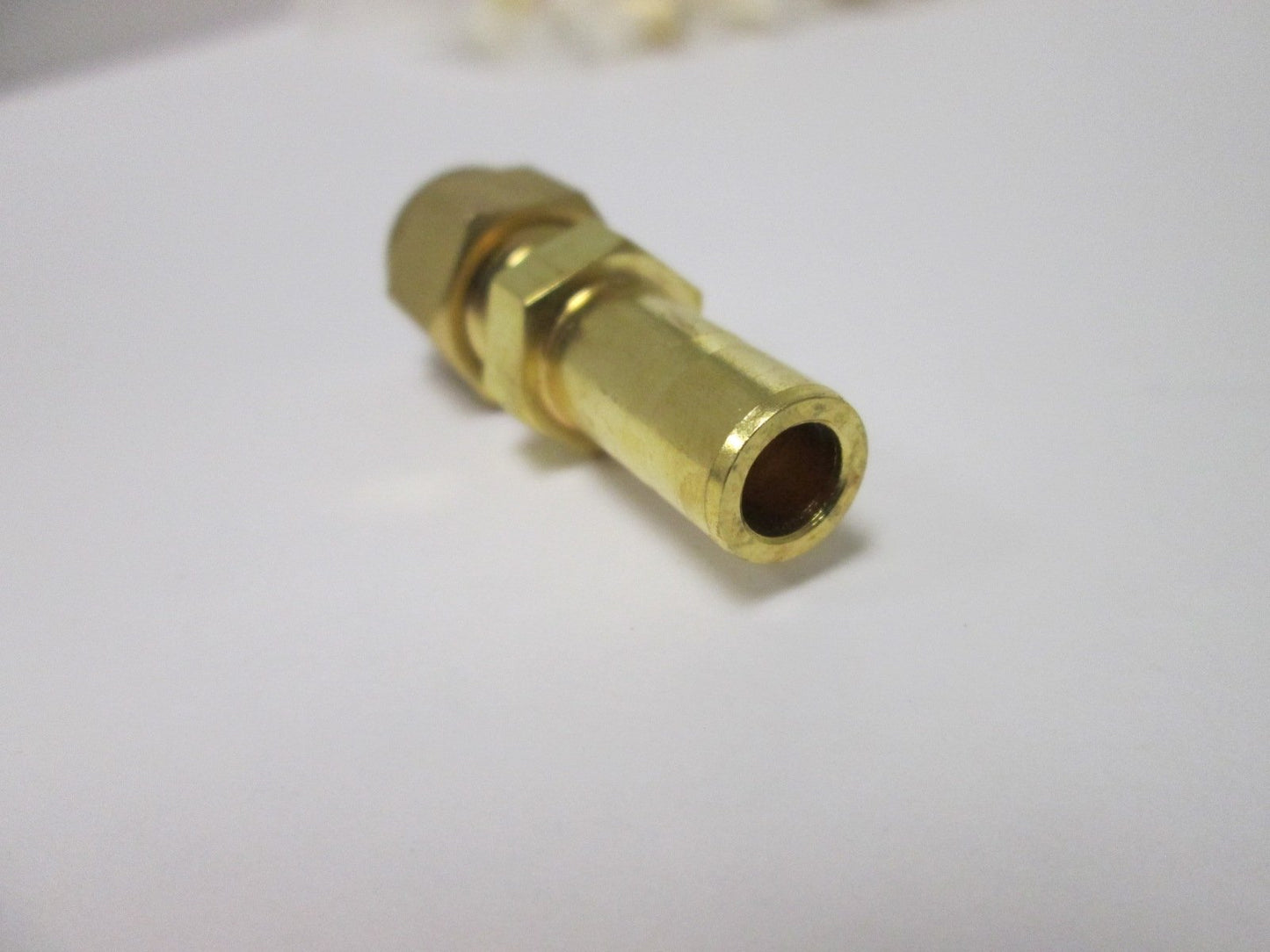 New Lot of 10 SSP IBD4R6 Tube Stub Adapters, 1/4" Tube to 3/8" Stub, Brass