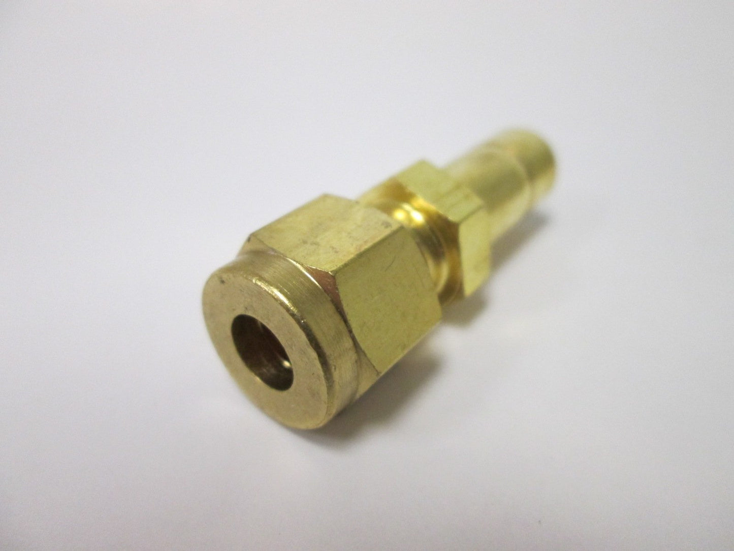 New Lot of 10 SSP IBD4R6 Tube Stub Adapters, 1/4" Tube to 3/8" Stub, Brass