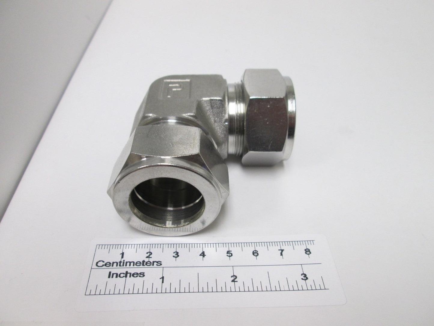 Used Parker Compression Tube Connection, 90 Elbow, Connections: 1" Tube OD