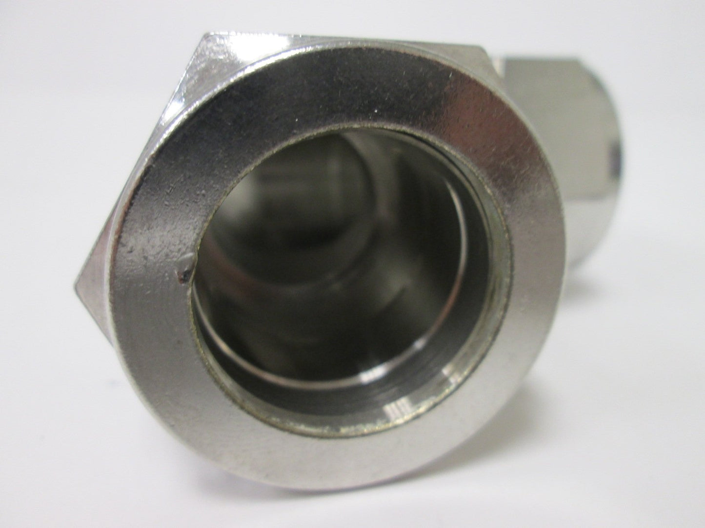 Used Parker Compression Tube Connection, 90 Elbow, Connections: 1" Tube OD