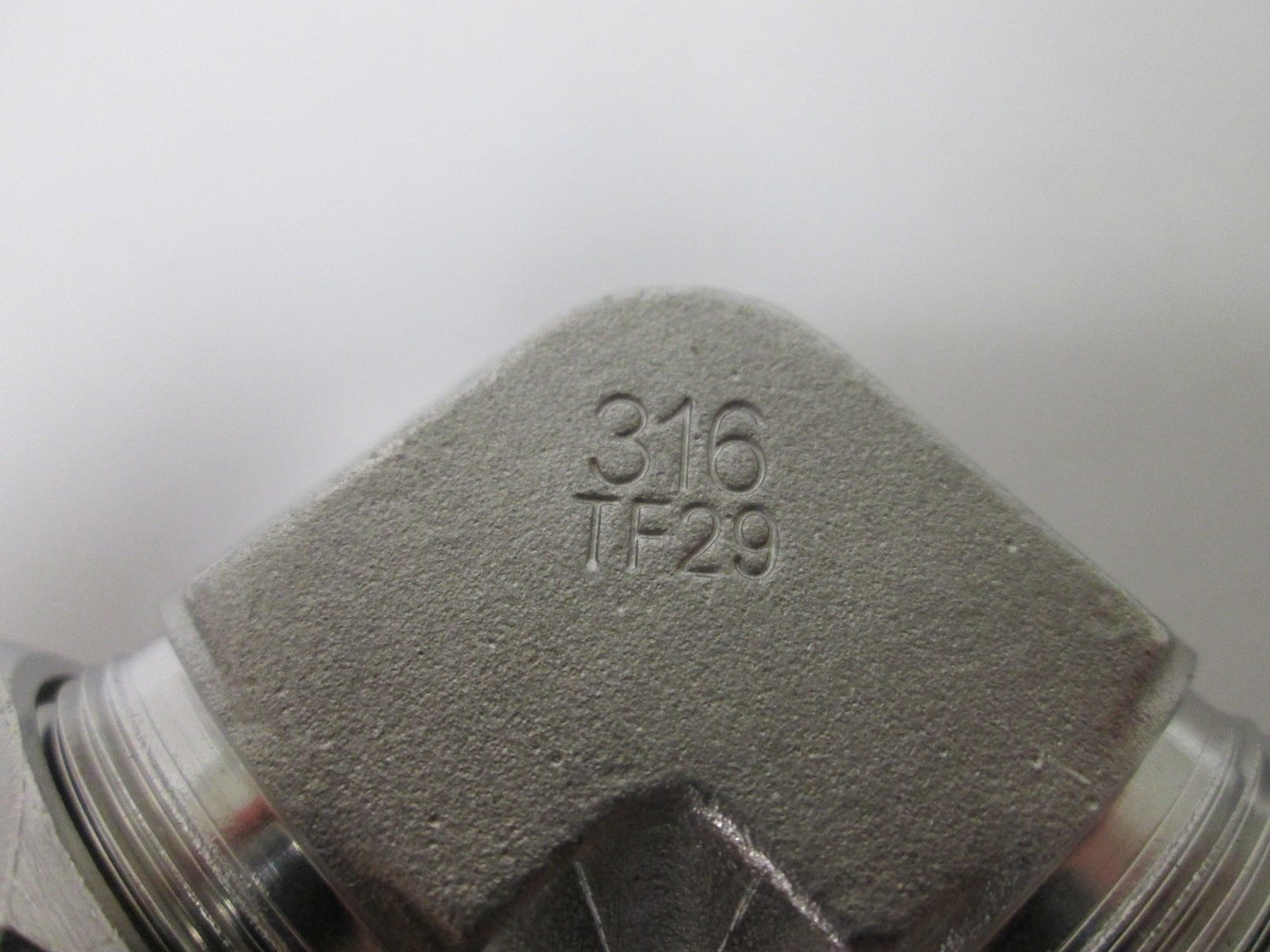 Used Parker Compression Tube Connection, 90 Elbow, Connections: 1" Tube OD