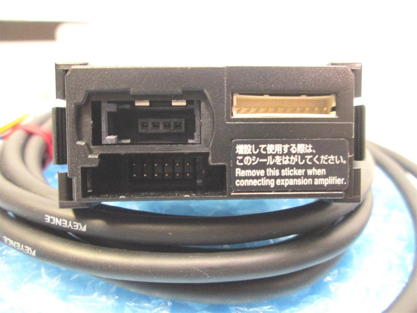 New Keyence GT2-76P Digital Contact Sensor Amplifier Panel Mount PNP 10-30VDC