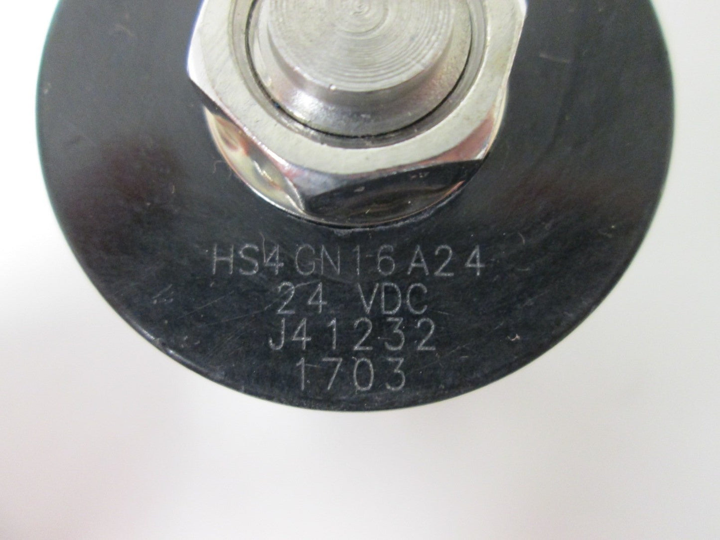 Used Valtorc HS4GN16A24 Solenoid Valve, Coil Voltage: 24VDC DC, Ports: 1/4" NPT