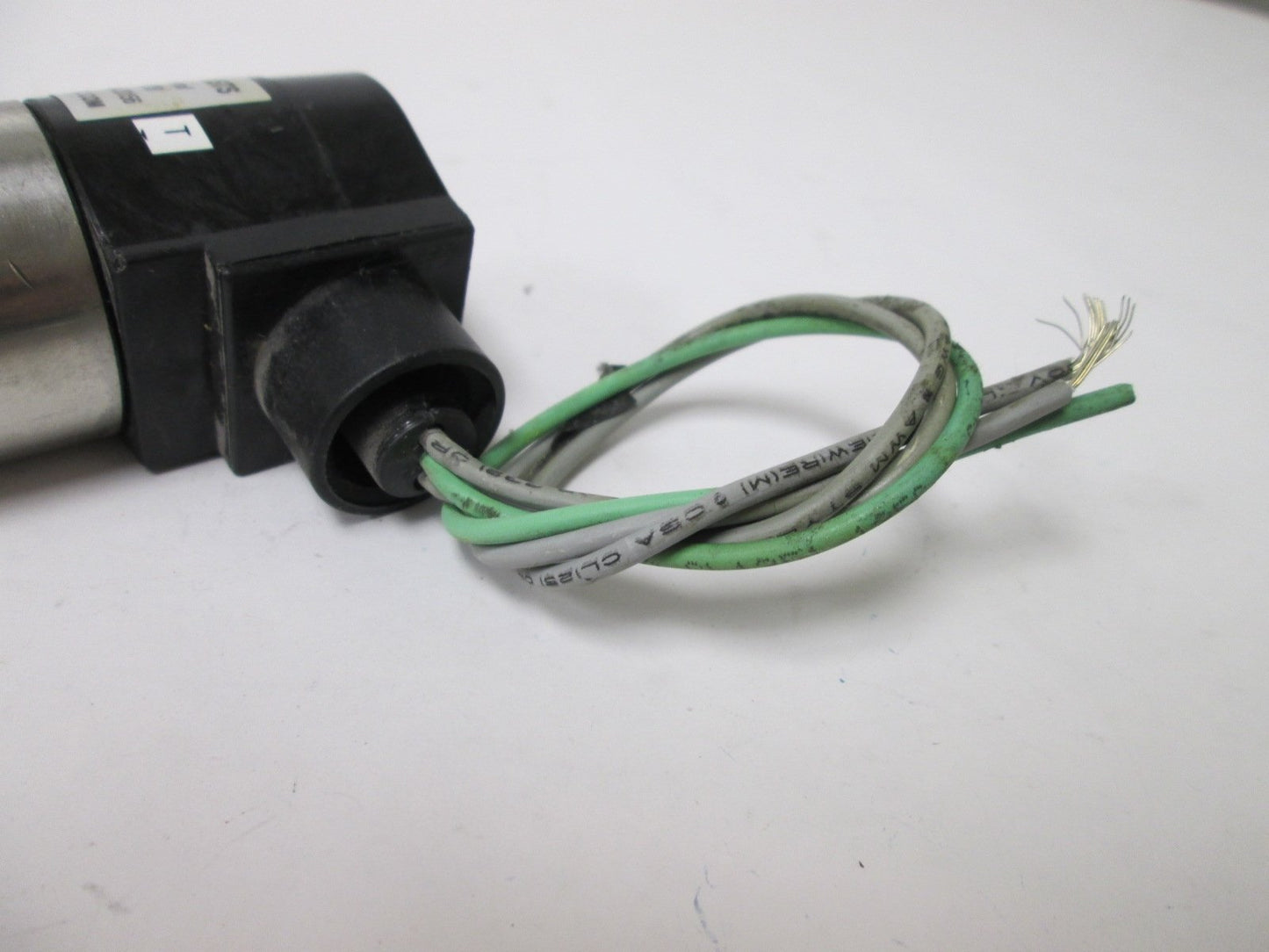 Used Valtorc HS4GN16A24 Solenoid Valve, Coil Voltage: 24VDC DC, Ports: 1/4" NPT