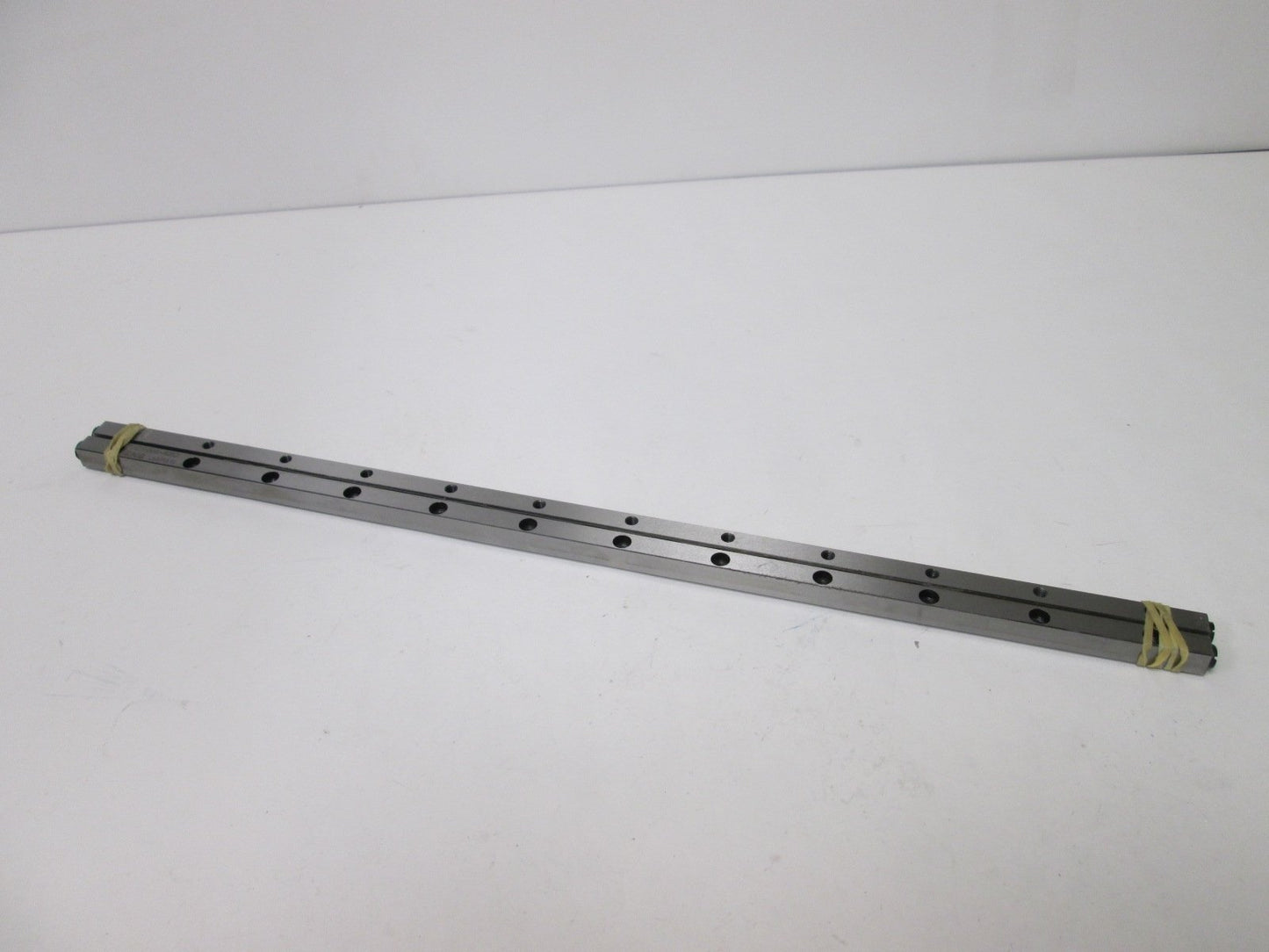 Used IKO CRW4-480 Crossed Roller Bearing Linear Way, Length: 480mm Width: 22mm