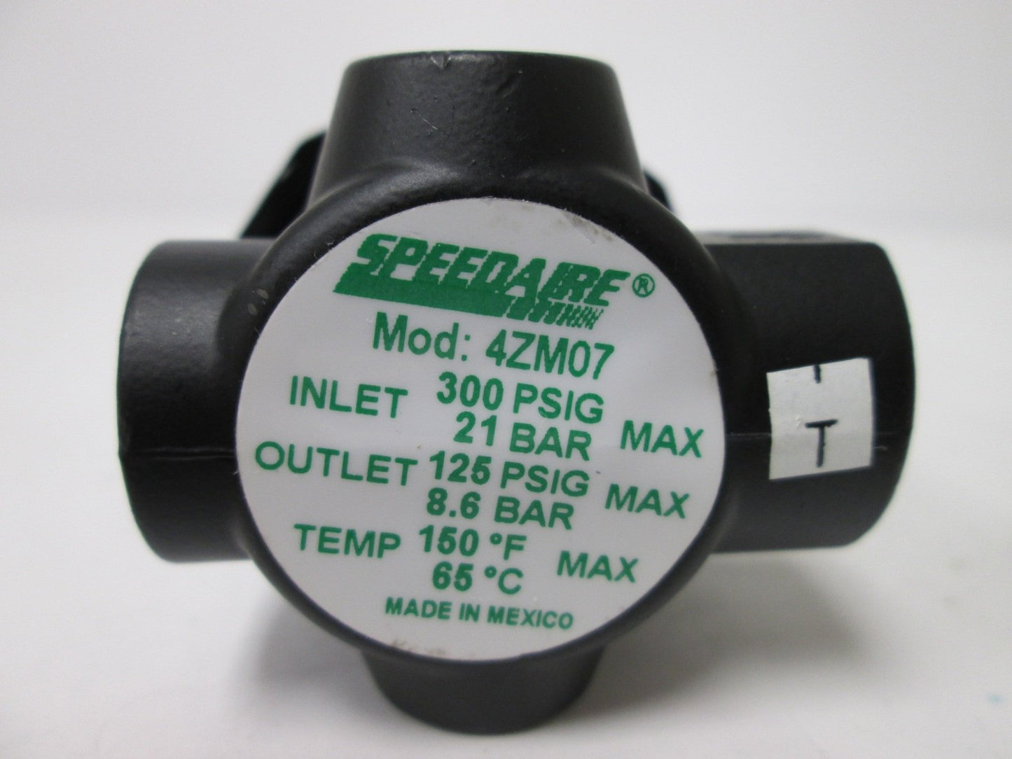 Used SMC AR20-N02EH-Z Pneumatic Regulator, Inlet: 300psi Outlet: 125psi Max, 1/8" NPT