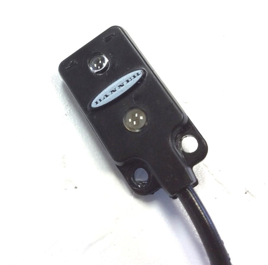 Used Banner VS2AP5CV15 Convergent Sensor VS2 Series 10-30VDC DC PNP Output 15mm Range