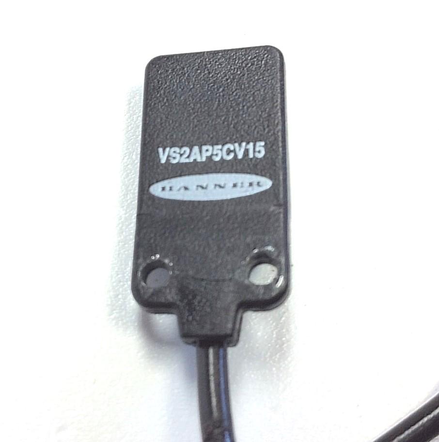 Used Banner VS2AP5CV15 Convergent Sensor VS2 Series 10-30VDC DC PNP Output 15mm Range