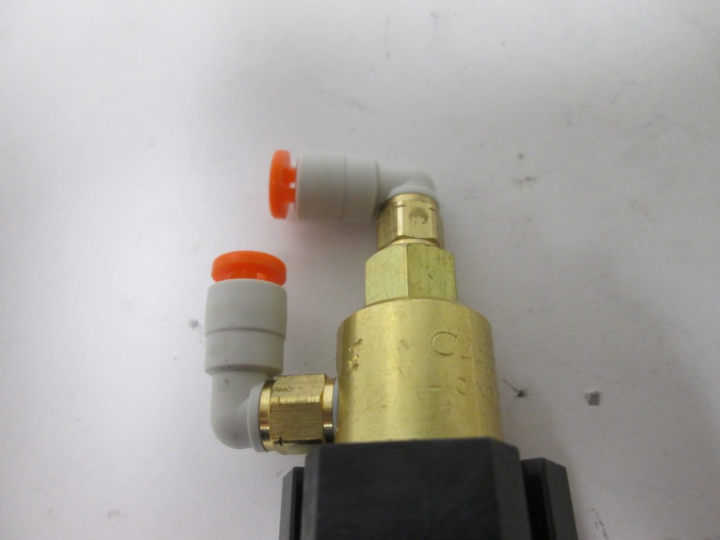 Used Lot of 2 Clippard Stem Valves, Two-Way, Pushbutton Actuator, 1/8 Tube Connection
