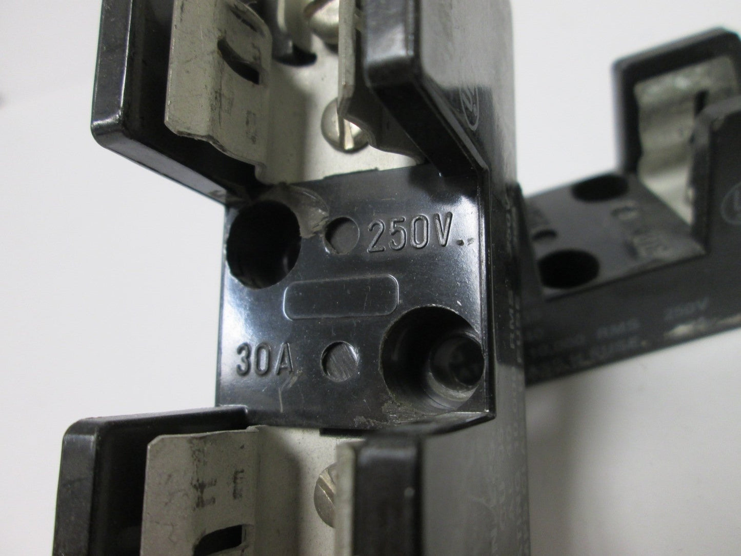 Used Lot of 3 Buss IB0001 Fuse Holders, Voltage Rating: 250V, Current Rating: 30A