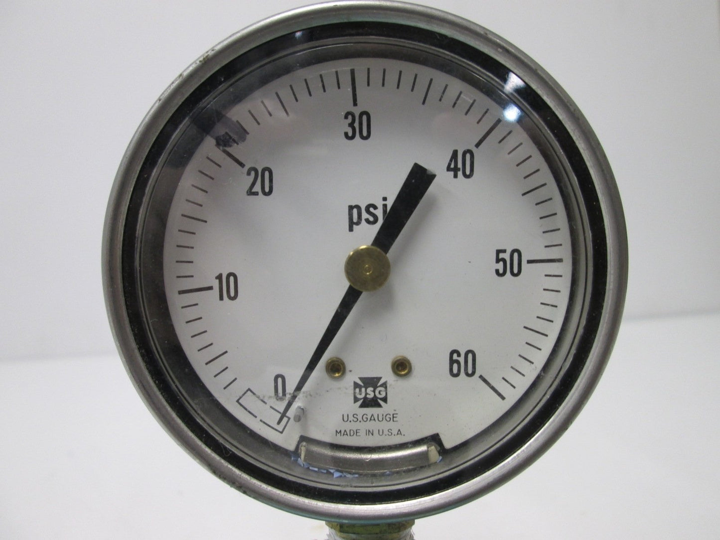Used Wilkerson R10-02-000 Regulator, Range: 5-125psi, 1/4" NPT, With 0-60psi Gauge