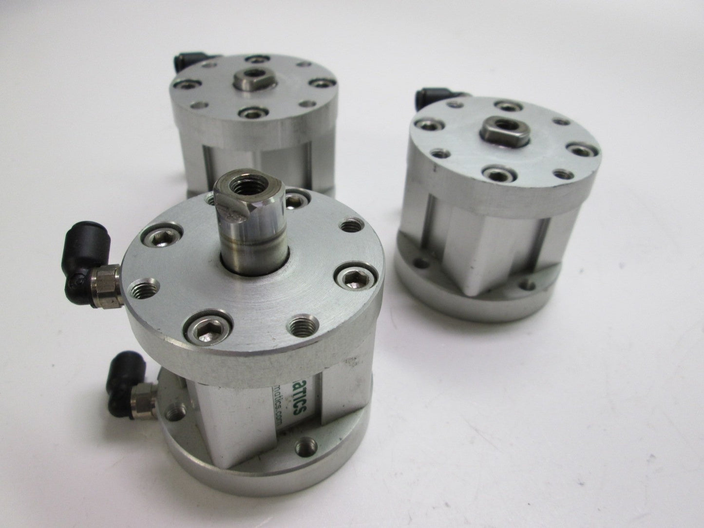 Used Lot of 3 Numatics R3CG-00I1A-AAA4 Pancake Style Pneumatic Air Cylinders 0.500"