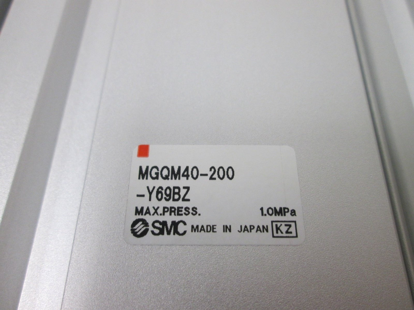 New SMC MGQM40-200-Y69BZ Guided Cylinder, Stroke: 200mm, Bore: 40mm, 1.0MPa
