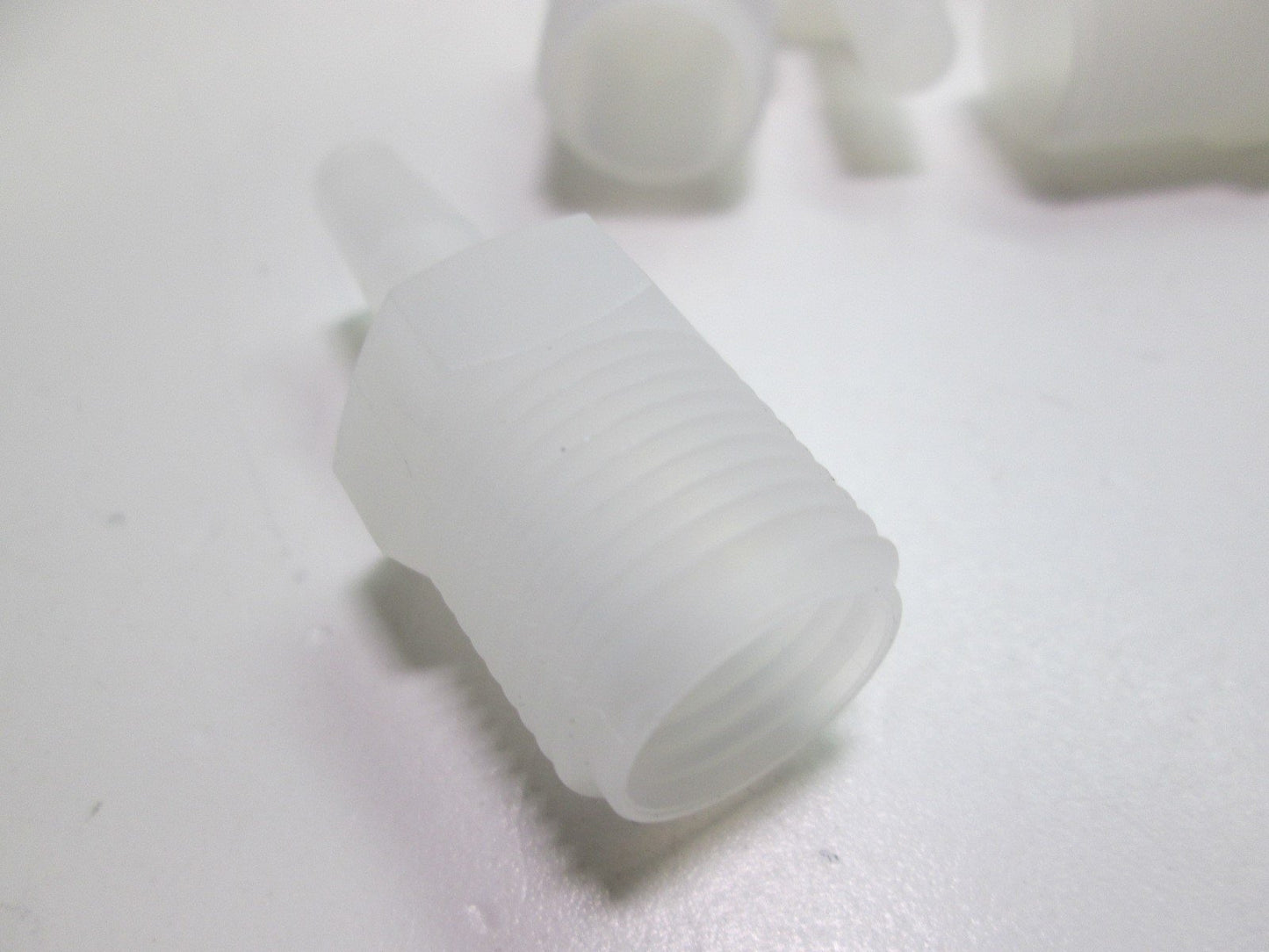 New – Open box Lot of 18 Nylon Hex Barb Pipe Fittings 3/8" NPT Male to 1/4" Diameter Barb