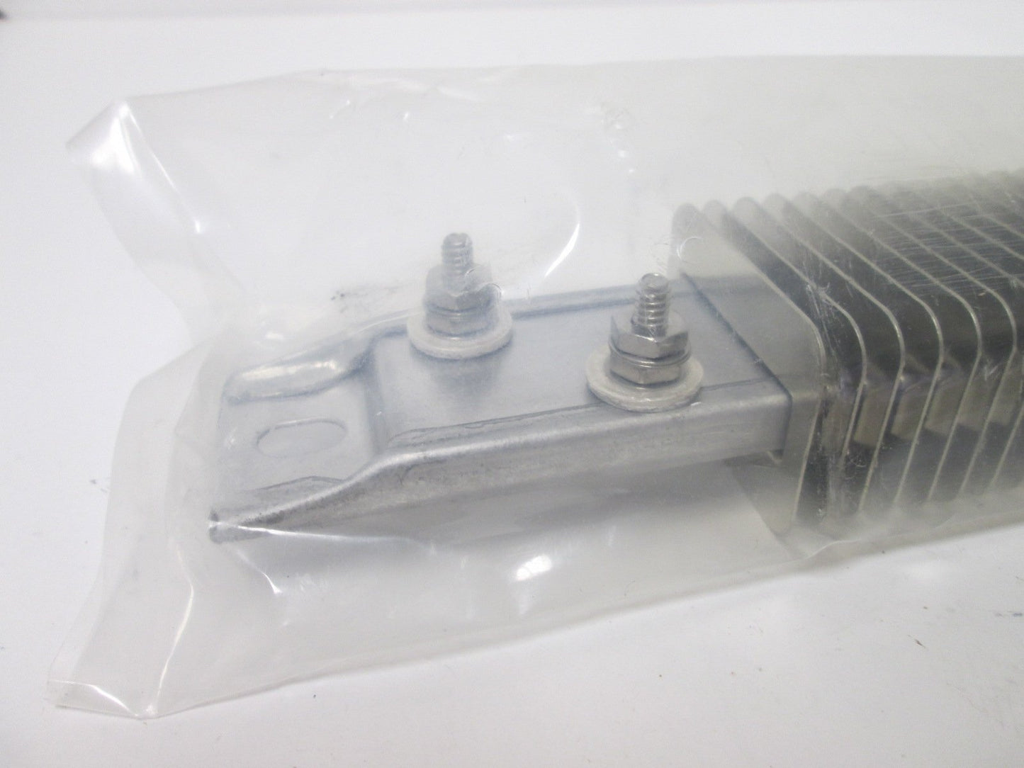 New Watlow SGA1J21AW4 Finned Strip Air Heater, Wattage: 500W, Voltage: 240VAC