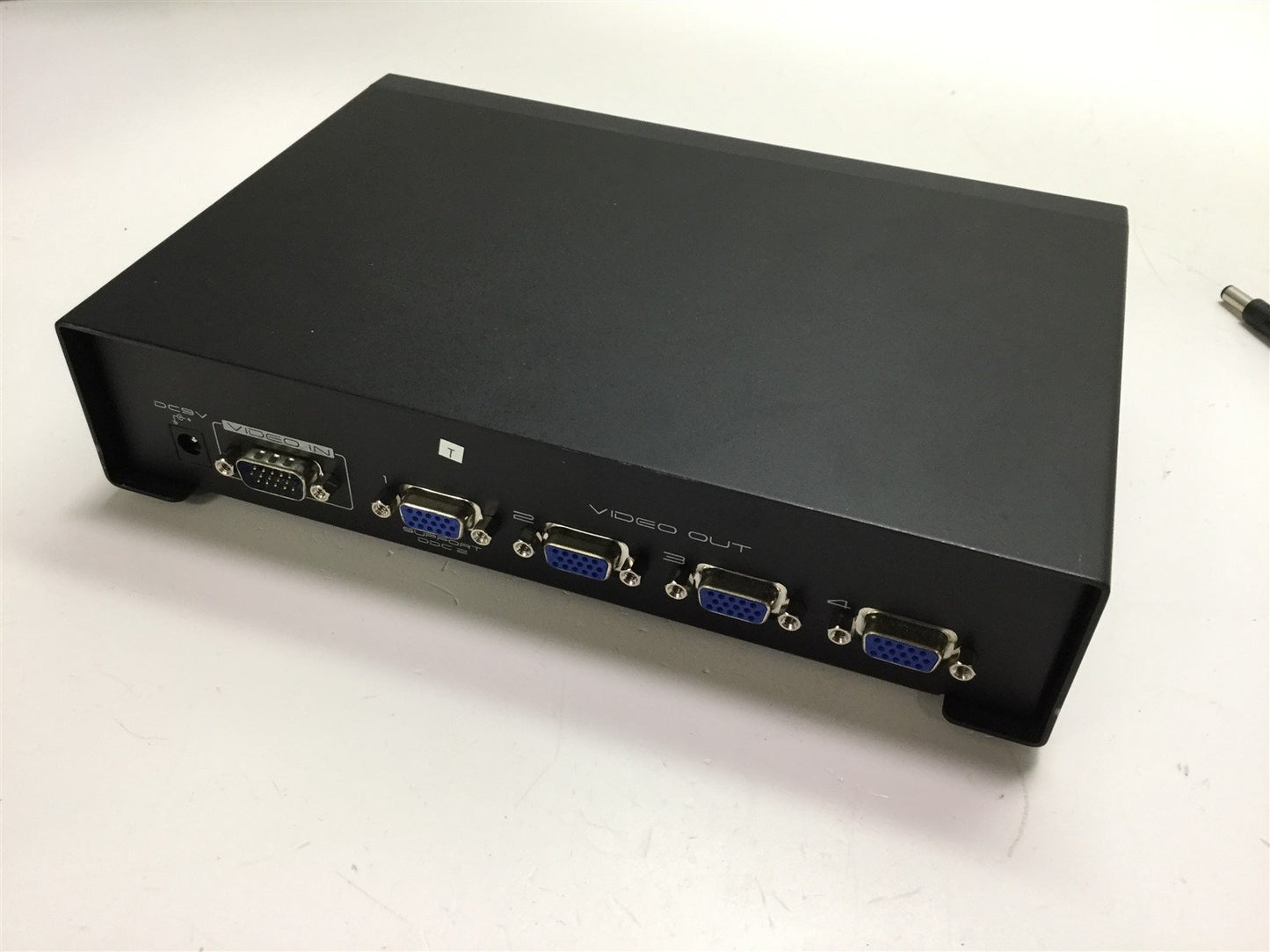 Used 1-Tripp-Lite Video Splitter 4 Port VGA/SVGA Video Splitter 9VDC w/ Power Supply