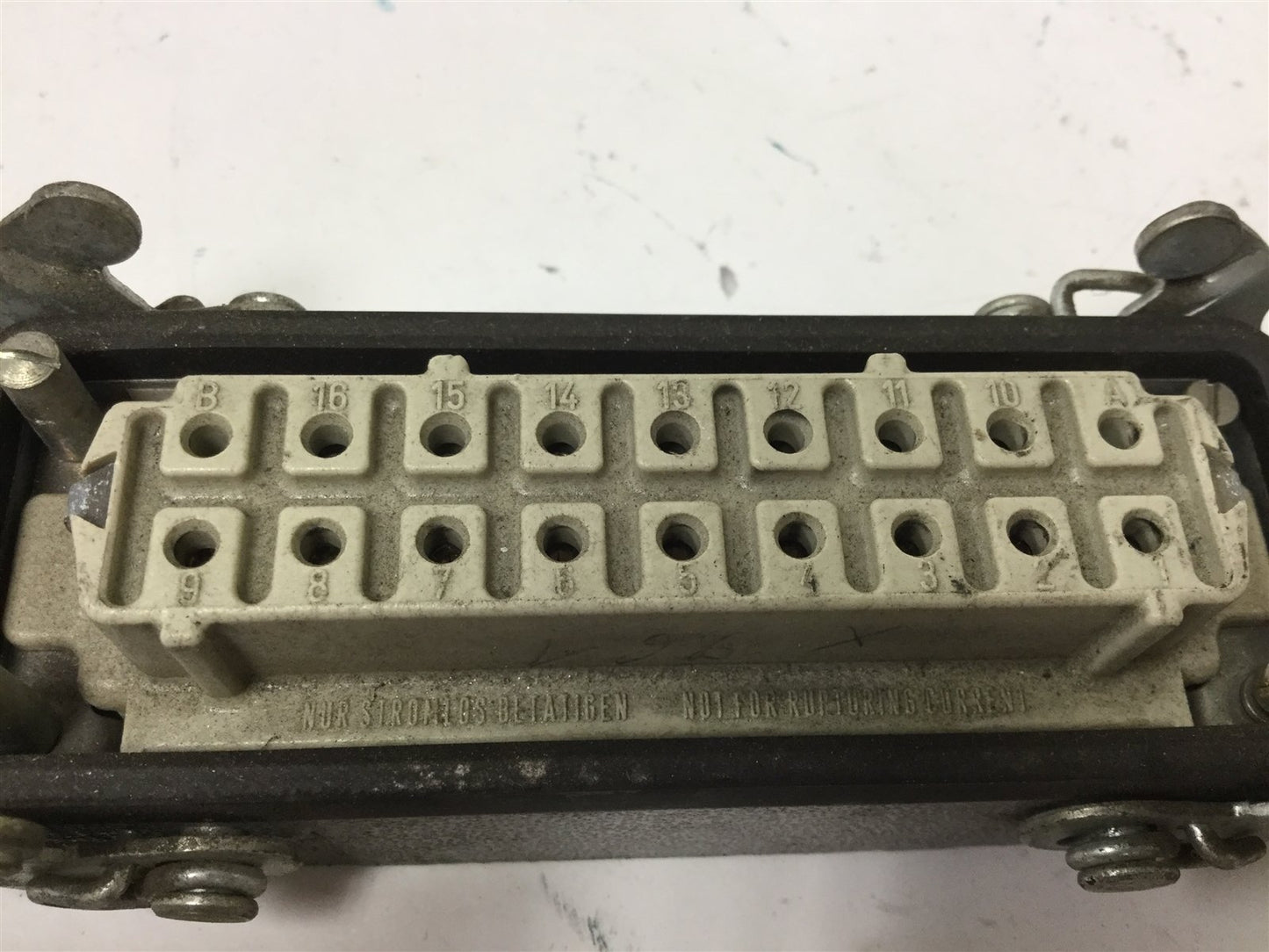Used Harting HAN 16 Female Terminal Connector, Connections: 18-Pin, Rating: 16A 500V