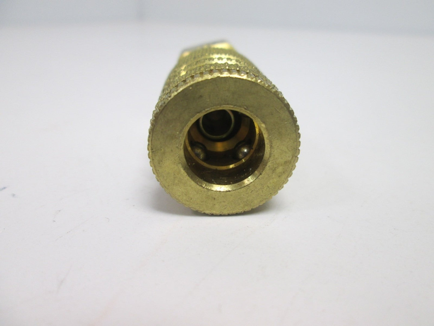 Used Lot of 13 151 1/4" Female NPT Air Hose Coupler, Material: Brass