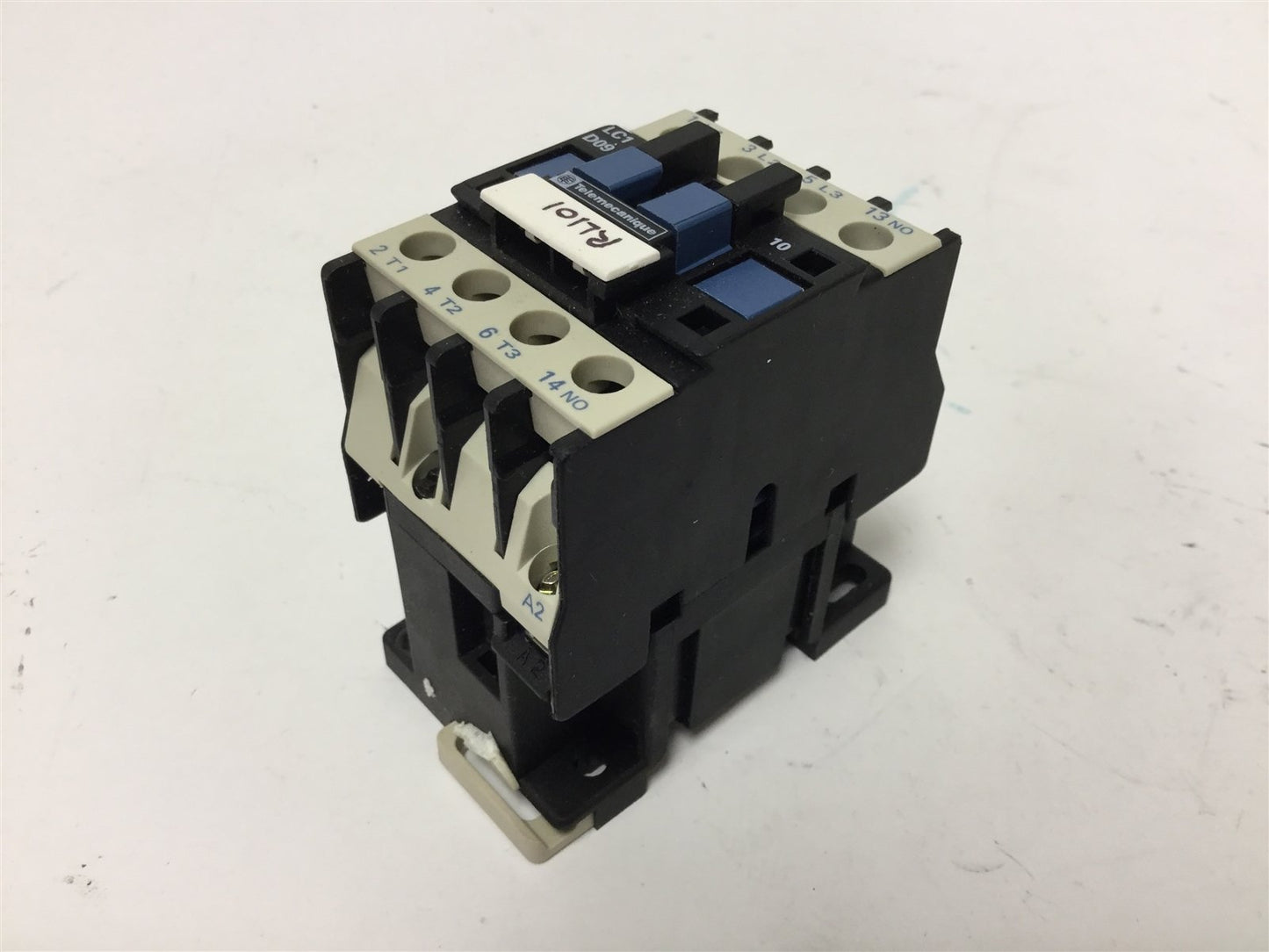 Used Telemecanique LC1 D09 10 Contactor, Coil Voltage: 48V 50/60Hz, 3 Poles, N.O. Aux