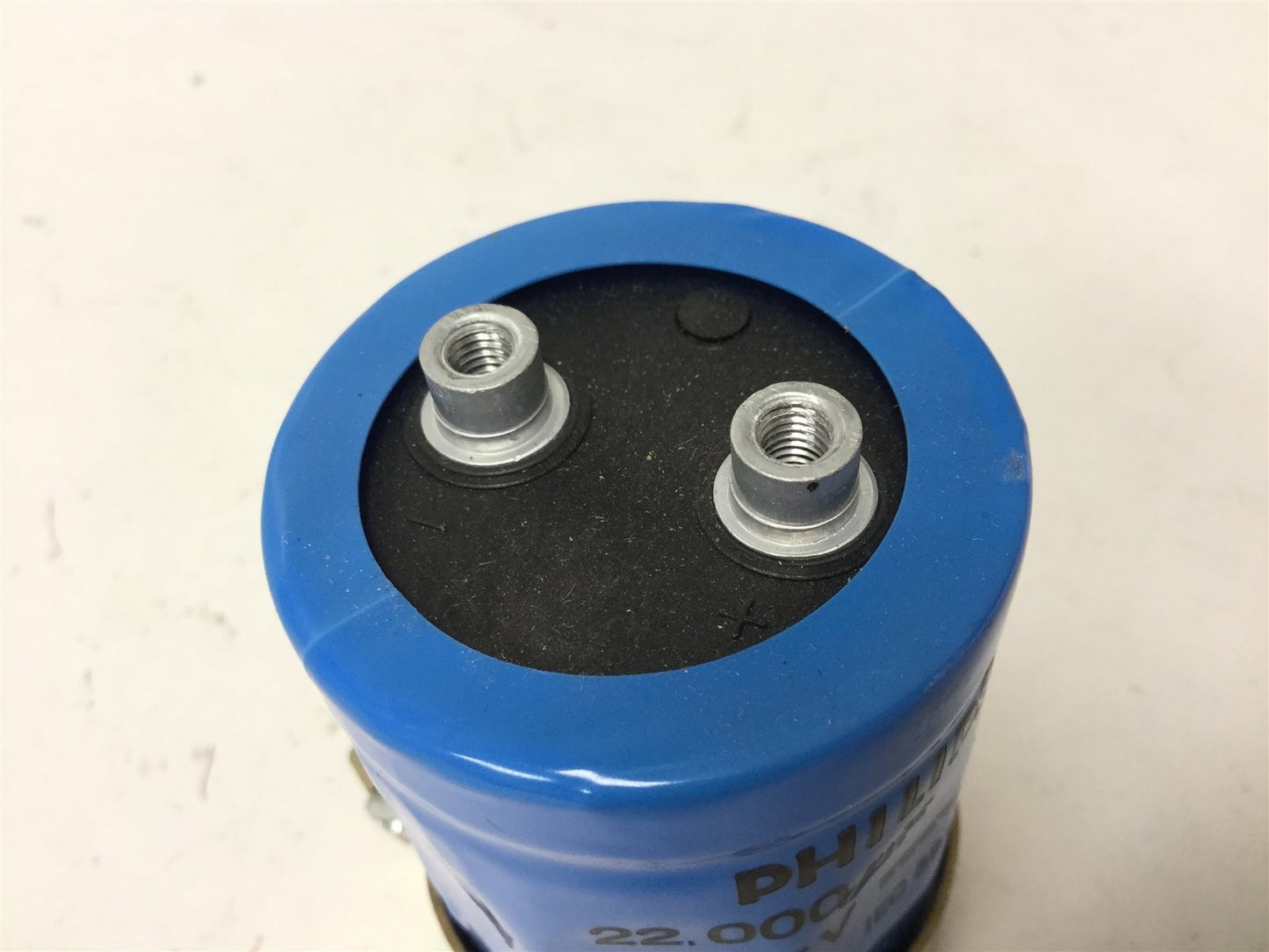 Used Philips 2222 114 16223 Capacitor, Rating: 22000uf 25VDC, With Mounting Bracket