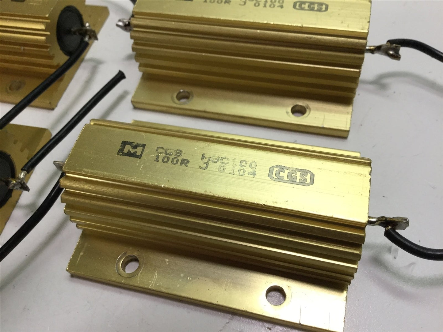 Used Lot of 4 TE Connectivity CGS HSC100 100R J 100 Ohm 100 Watt 5% Power Resistors