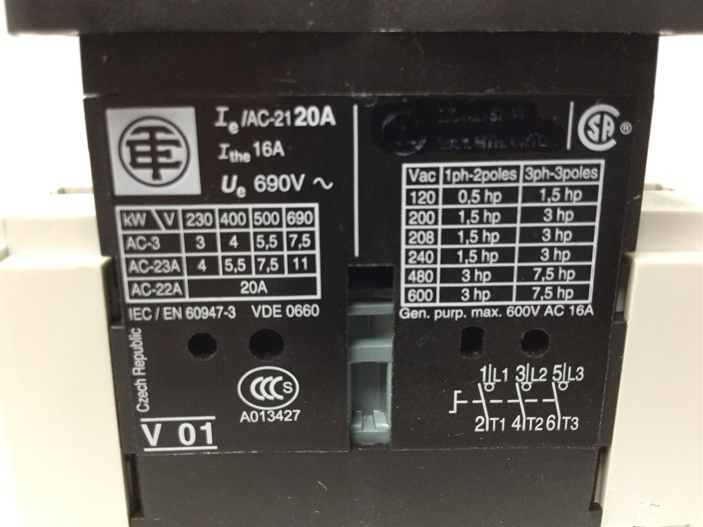 New Telemecanique VBF01 Disconnect Switch, 3-Pole, Rating: 16A 690VAC